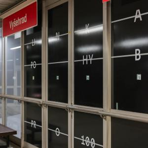 Linka, pohyb, prostor - grafický design Dita Krouželová.jpg