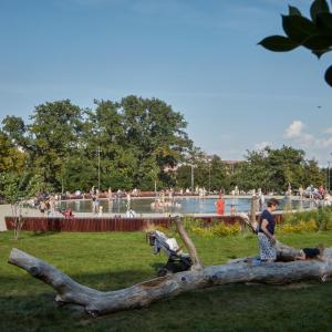 Moravské náměstí, zdroj_ LINKA NEWS, studio_ Consequence Forma, foto_ BoysPlayNice.jpg